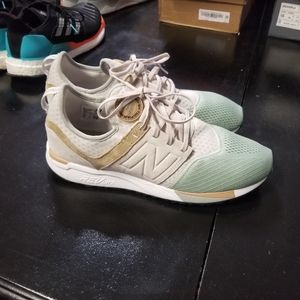 New Balance 247